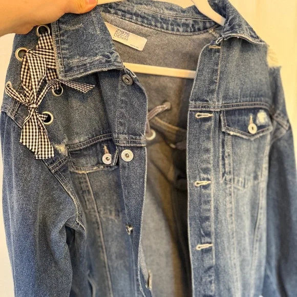 Zara Denim Jacket w Bows - Picture 2 of 4